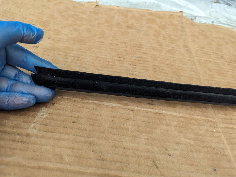 BMW X1 E84 09-15 INNER CHANNEL SEALING REAR LEFT N/S 2990301/302 GENUINE