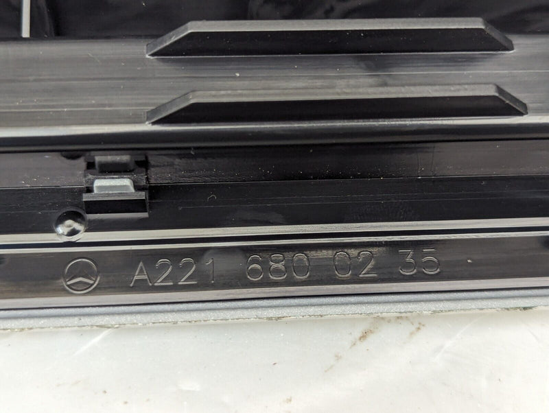 MERCEDES S-CLASS W221 06-2013 FRONT DRIVER O/S DOOR ENTRY SILL TRIM A2216800235