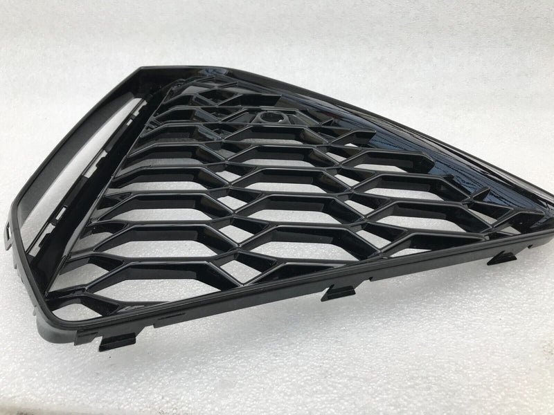 AUDI RS7 C8 2019- FRONT BUMPER RIGHT DRIVER SIDE GRILL TRIM MOULDING 4K8807682D