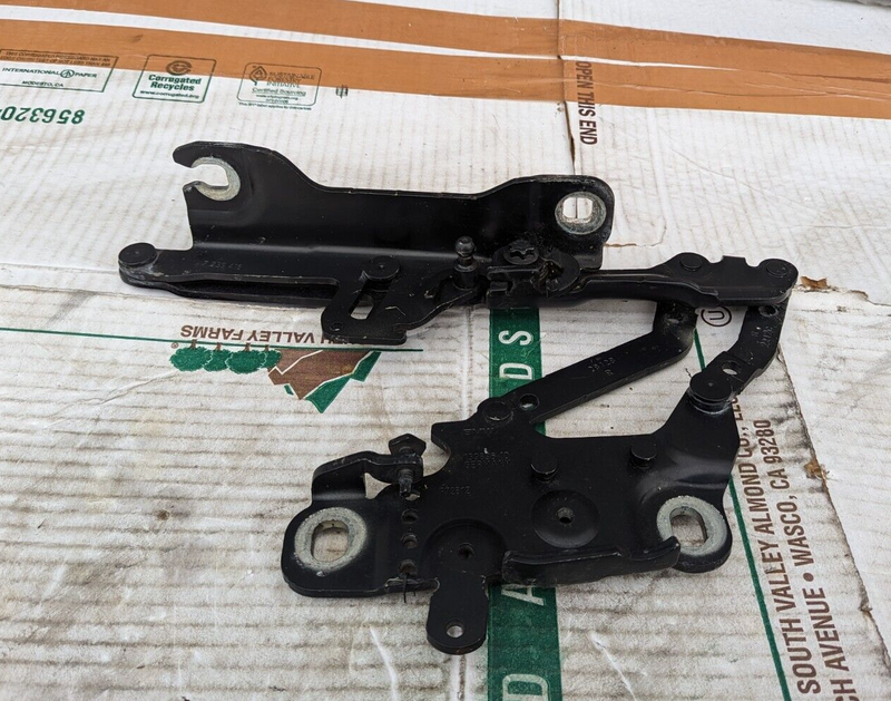 BMW 3 SERIES F30 2011-2019 RIGHT O/S BONNET HINGE 7239416 GENUINE