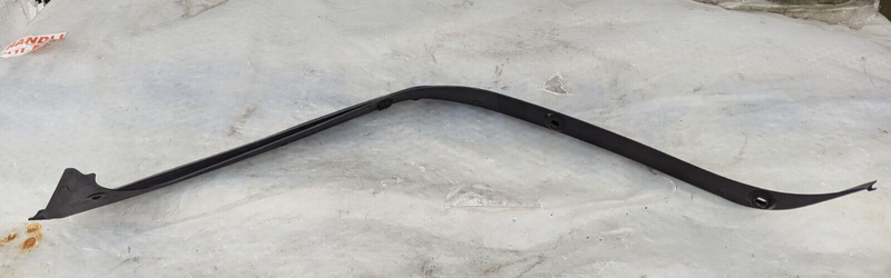 MERCEDES-BENZ C-CLASS W204 07-11 DRIVER RIGHT O/S BOOTLID COVER TRIM A2046931633