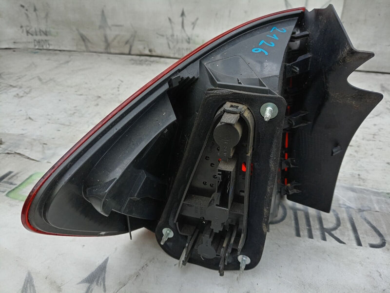 BMW X1 E84 2009-12 GENUINE REAR LIGHT DRIVER SIDE OUTER 03424600