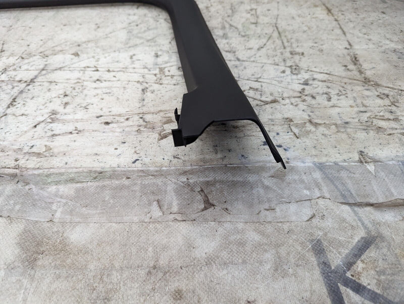 AUDI E-TRON 2018-ON LEFT N/S DOOR WINDOW FRAME TRIM 4KE867671 GENUINE