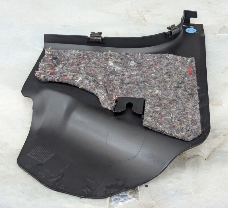MERCEDES-BENZ C-CLASS W204 FRONT LEFT N/S INNER LOWER KICK PANEL A2046881006