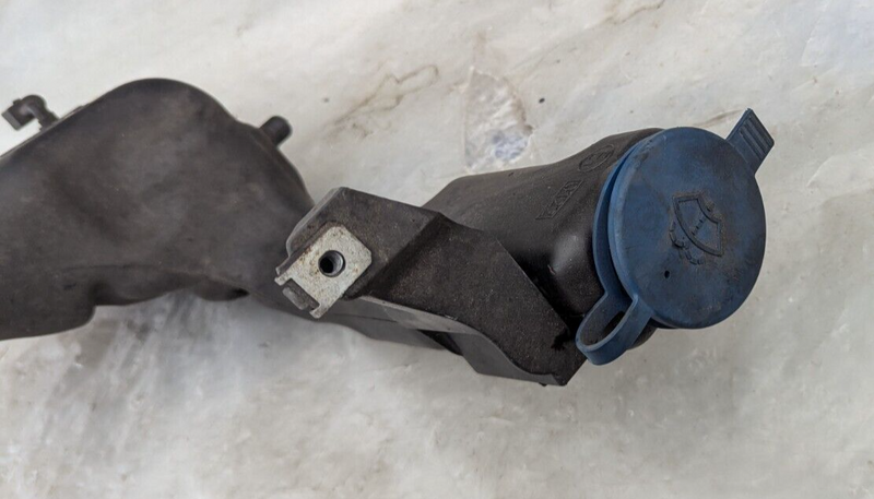 MERCEDES-BENZ C-CLASS W204 07-11 WINDSCREEN WASHER RESERVOIR W/PUMP A2048601560
