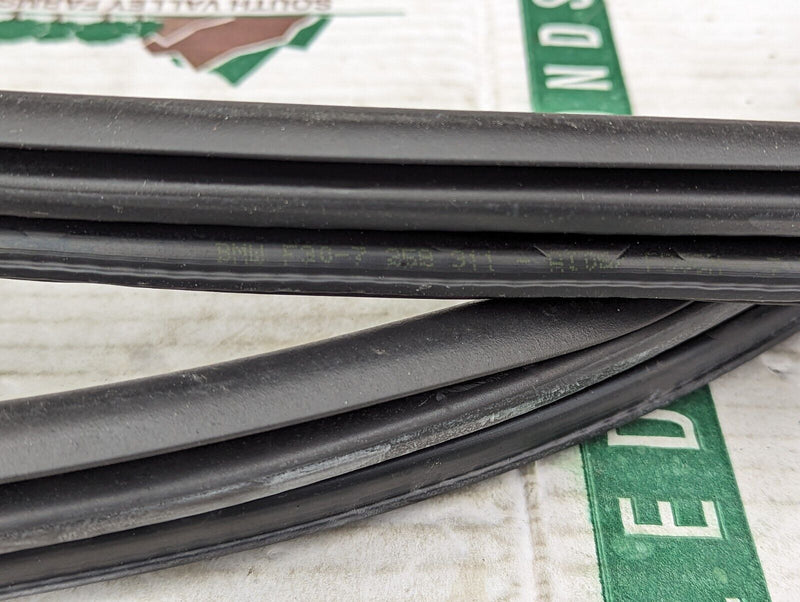 BMW 3 SERIES F30 2011-2019 REAR LEFT N/S DOOR RUBBER SEAL 7258311 GENUINE