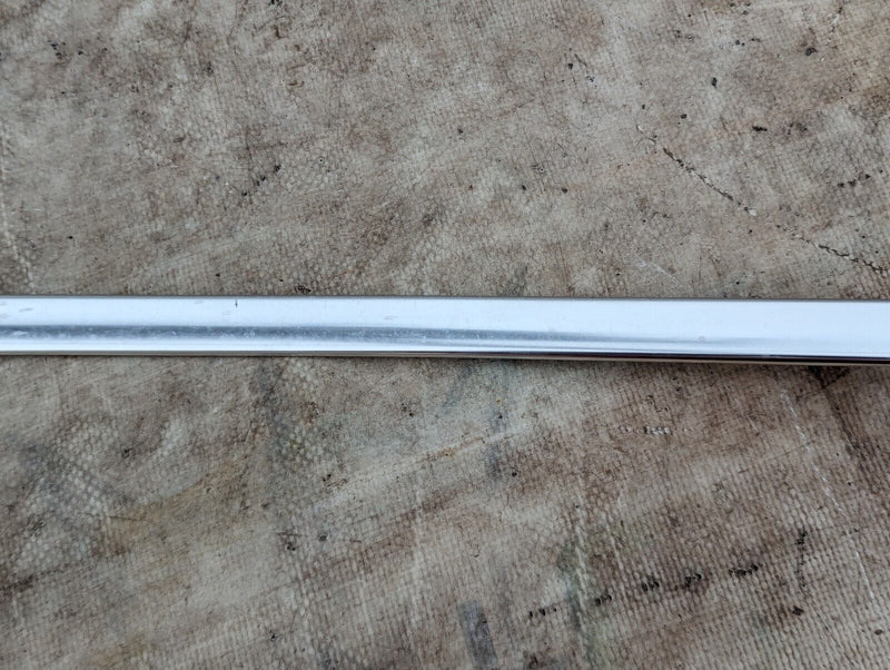 SKODA KAROQ NU7 17-21 FRONT RIGHT O/S EXTERIOR TOP CHROME TRIM STRIP 575837643