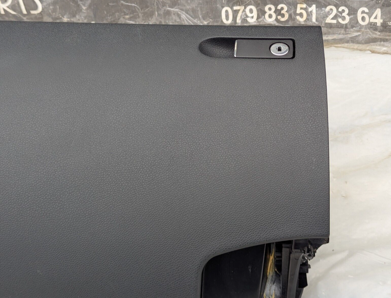 MERCEDES-BENZ C-CLASS W204 07-11 GLOVE BOX STORAGE COMPARTMENT A2046800011