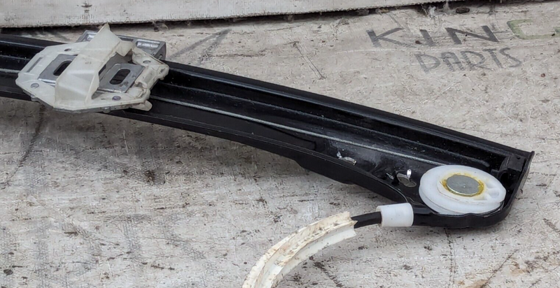 MERCEDES S-CLASS W221 06-13 FRONT LEFT N/S WINDOW MOTOR REGULATOR A2218202742