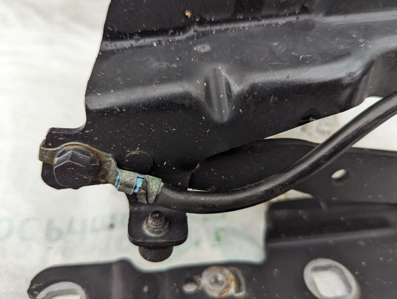 BMW X1 E84 09-15  GENUINE BONNET HINGE PASSENGER SIDE 2990359