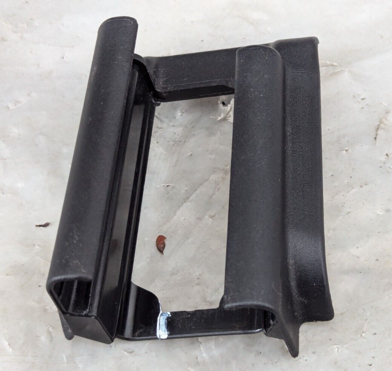 MERCEDES C-CLASS W204 FRONT LEFT SEAT N/S INNER RAIL TRIM COVER A2049190120
