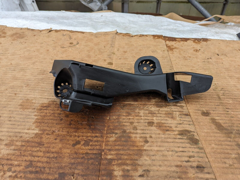 VW GOLF MK7 2012-2020 FRONT RIGHT O/S FOOTREST MOUNTING BRACKET 5Q2864767A
