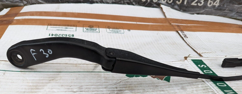 BMW 3 SERIES F30 2011-2019 FRONT LEFT N/S WINDSCREEN WIPER ARM 7260485 GENUINE
