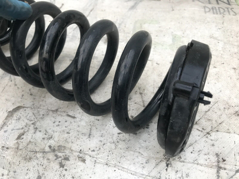 MERCEDES GLC X253 4MATIC RIGHT DRIVER SIDE REAR COIL SPING & RUBBER MOUNT