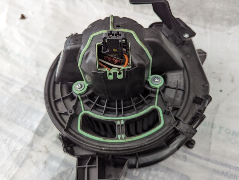 BMW X1 E84 09-15 HEATER BLOWER MOTOR FAN 6933664