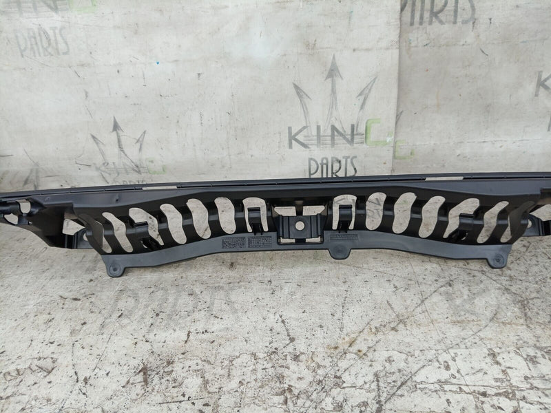 BMW F31 M-SPORT 2012-15 REAR BUMPER CENTRE BRACKET MOUNT GENUINE 7260462