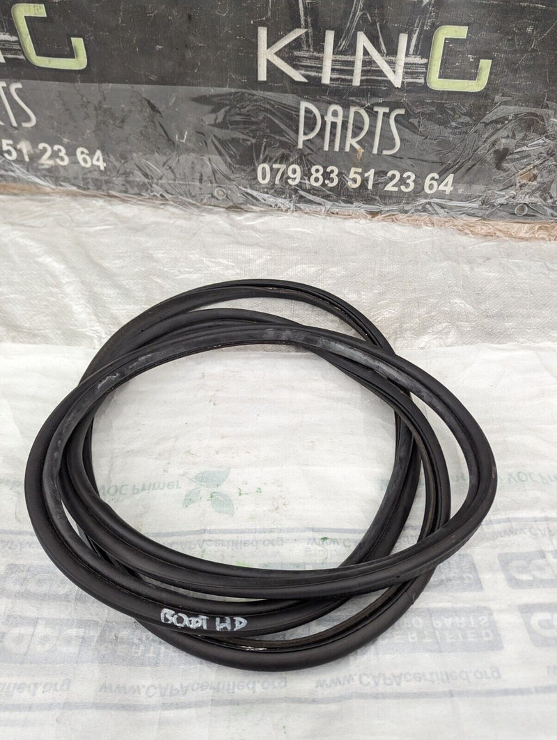 BMW X1 E84 09-15 TAILGATE RUBBER SEAL GENUINE 2990833