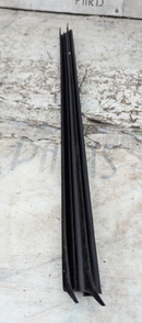 BMW 3 SERIES F30 11-19 FRONT LEFT N/S INSIDE DOOR WINDOW CHANNEL SEALING STRIP