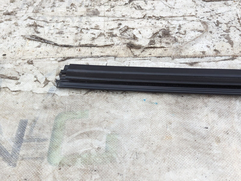 MERCEDES S-CLASS W221 06-13 REAR RIGHT O/S WINDOW INNER SLIDING SEAL GENUINE