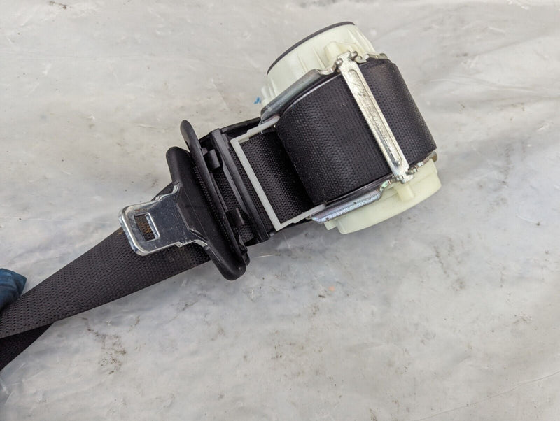 MERCEDES S-CLASS W221 S320 06-13 REAR SEAT CENTER SAFETY BELT BUCKLE A2218600585