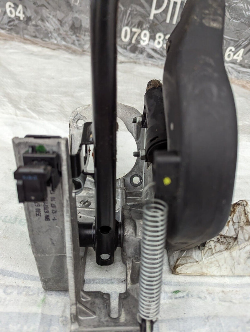 BMW X1 E84 09-15 2.0 MANUAL TRANSMISSION PEDAL BOX GENUINE 6779378