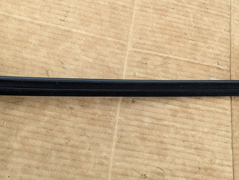 BMW X1 E84 09-15 INNER CHANNEL SEALING REAR RIGHT O/S 2990301/302 GENUINE