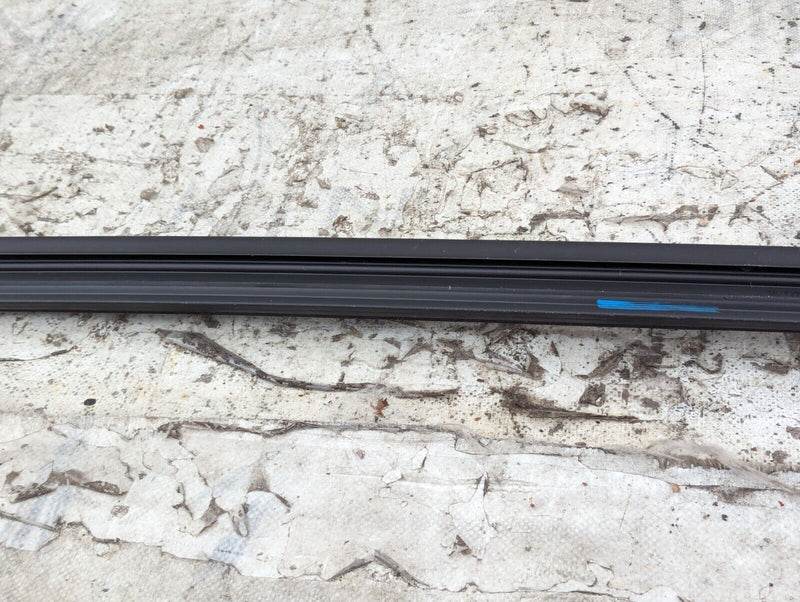 SKODA KAROQ NU7 17-21 FRONT LEFT N/S WINDOW INNER SLIDING SEAL 575837471 GENUINE