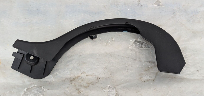 MERCEDES-BENZ C-CLASS W204 07-11 REAR RIGHT BOOT LID HINGE COVER A2048210289