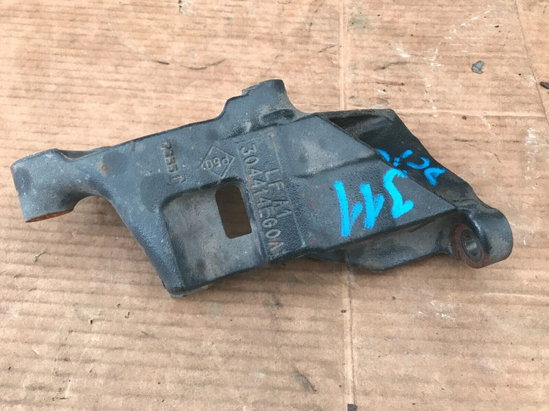 NISSAN QASHQAI J11 MK2 1.6 DCI 2013-20 ENGINE MOUNT BRACKET CARRIER 304414EG0A