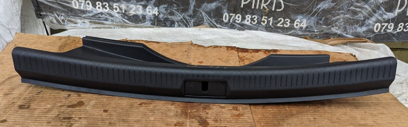 VW GOLF MK7 2012-2020 BOOT LOADING SILL TRIM COVER 5G6863459 GENUINE