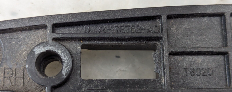 RANGE ROVER EVOQUE L538 11-15 FRONT RIGHT O/S BUMPER MOUNT BRACKET BJ32-17E762-A