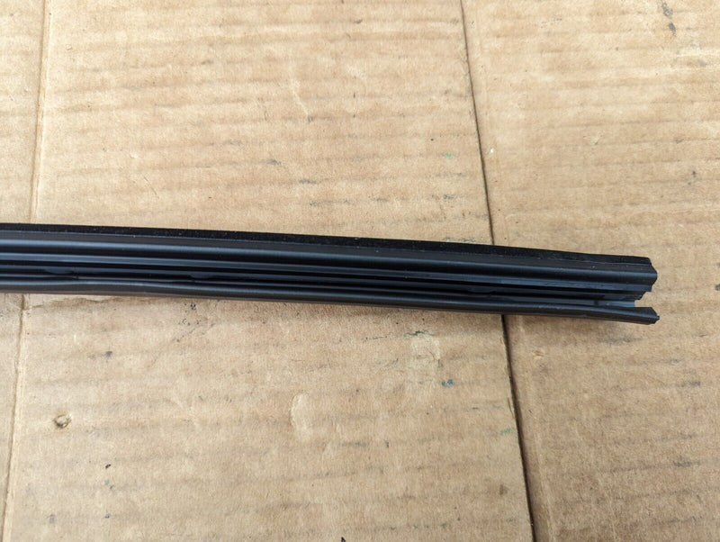 BMW X1 E84 09-15 INNER CHANNEL SEALING REAR LEFT N/S 2990301/302 GENUINE