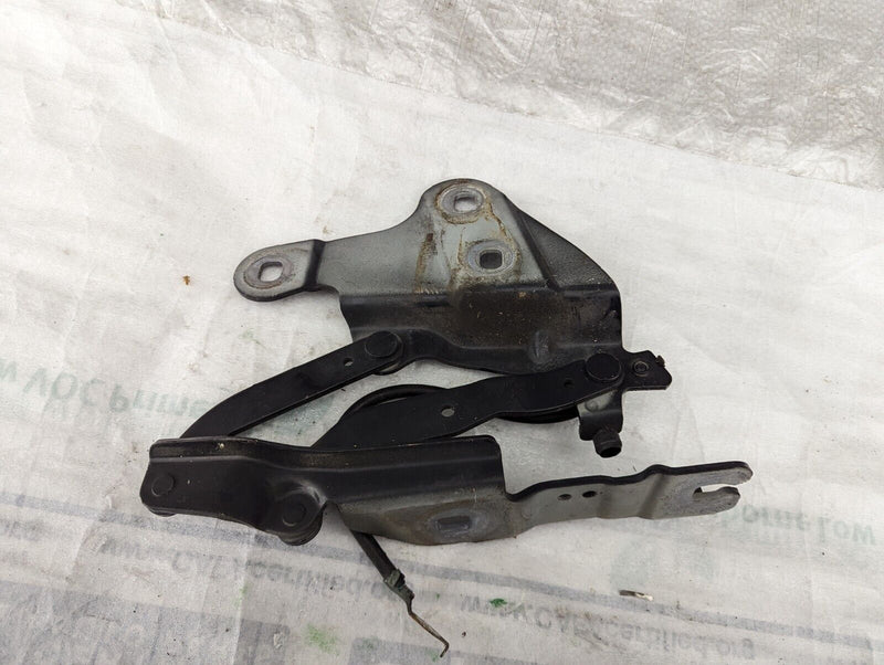 BMW X1 E84 09-15  GENUINE BONNET HINGE PASSENGER SIDE 2990359