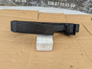 MERCEDES S-CLASS W221 S320 06-13 ACCELERATOR THROTTTLE PEDAL A2113010001 GENUINE