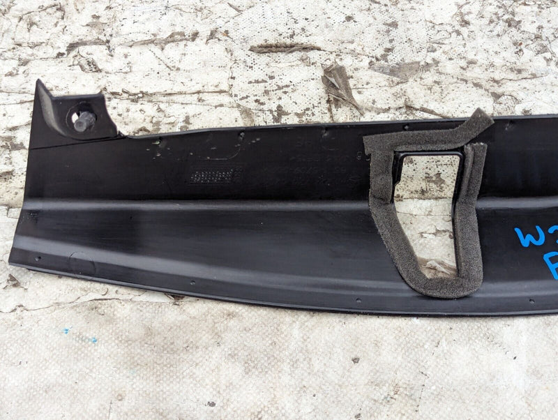 MERCEDES S-CLASS W221 06-13 FRONT RIGHT O/S DOOR LOCK SURROUND TRIM A2217280256