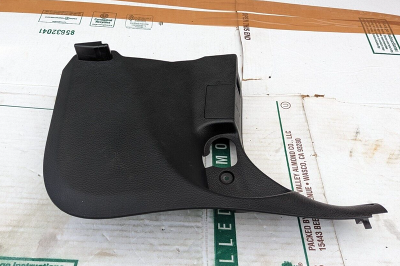 BMW 3 SERIES F30 2011-2019 FRONT RIGHT O/S LATERAL FOOT WELL TRIM PANEL 722196RE