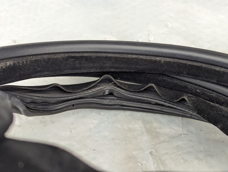 RANGE ROVER EVOQUE L538 2011-2015 REAR RIGHT O/S DOOR SEAL RUBBER BJ32-253A10-A