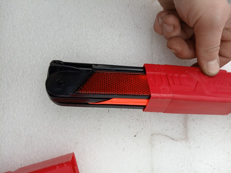 AUDI E-TRON 2018-ON ROADSIDE EMERGENCY HAZARD WARNING TRIANGLE 8K0860251B