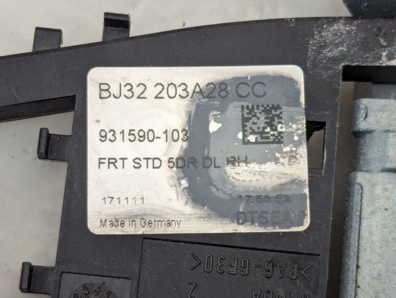 RANGE ROVER EVOQUE L538 FRONT RIGHT O/S EXTERIOR DOOR HANDLE MOUNT BJ32-203A28CC