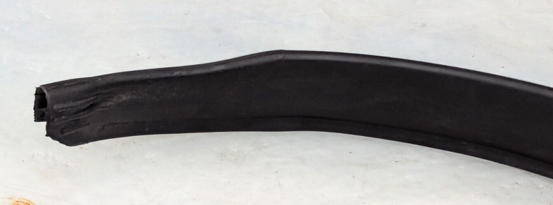 MERCEDES C-CLASS W204 07-11 LEFT N/S ENGINE PARTITION RUBBER SEAL A2046282798