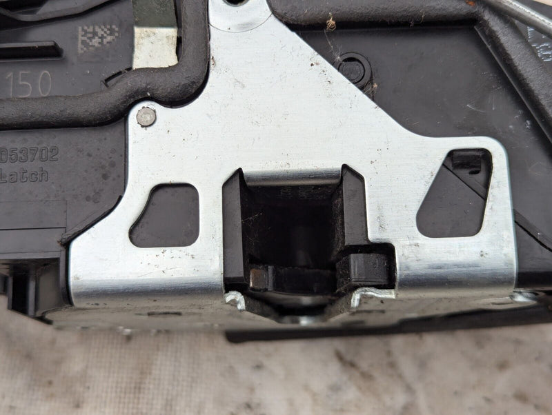 BMW 3 SERIES F30 11-19 FRON RIGHT O/S DOOR HANDLE CARRIER W/DOOR LOCK MECHANISM