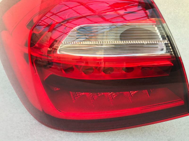 MERCEDES A W177 SE 2018-22 LEFT SIDE 2x **NEW REAR LAMP FENDER &TRUNK TAIL LIGHT
