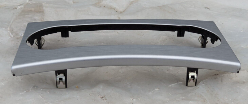 MERCEDES-BENZ C-CLASS W204 07-11 CENTER CONSOLE SURROUND TRIM A204680490 GENUINE