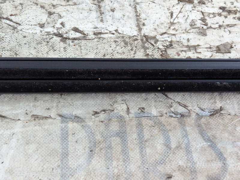 SKODA KAROQ NU7 17-21 FRONT RIGHT O/S WINDOW INNER SLIDING SEAL 575837471