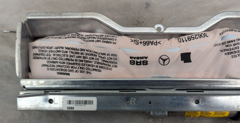 MERCEDES C-CLASS W204 07-11 FRONT DRIVER SIDE DASHBOARD KNEE AIRBAGG A2048602002