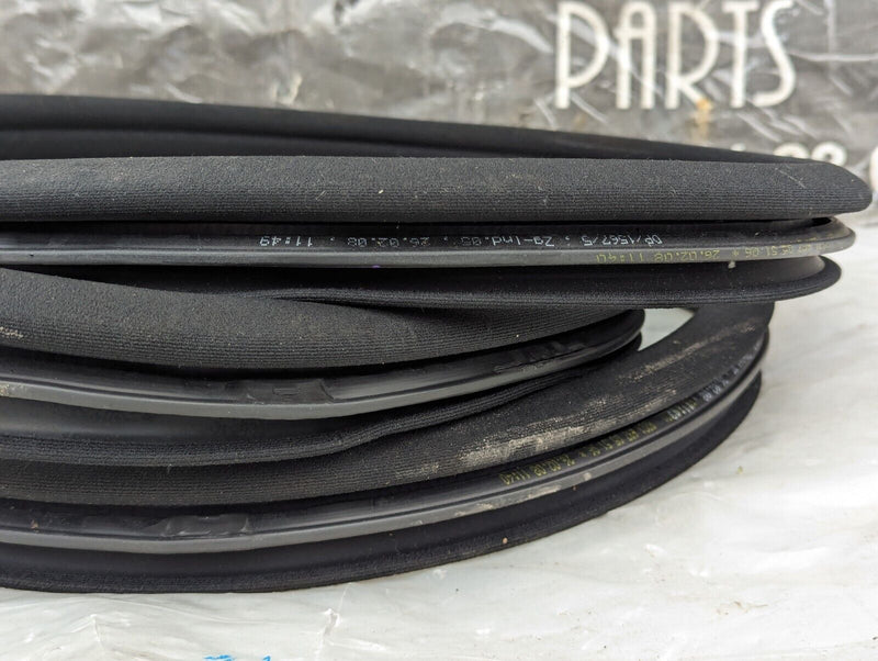 MERCEDES S-CLASS W221 S320 06-2013 FRONT LEFT N/S DOOR RUBBER SEAL A2216970551
