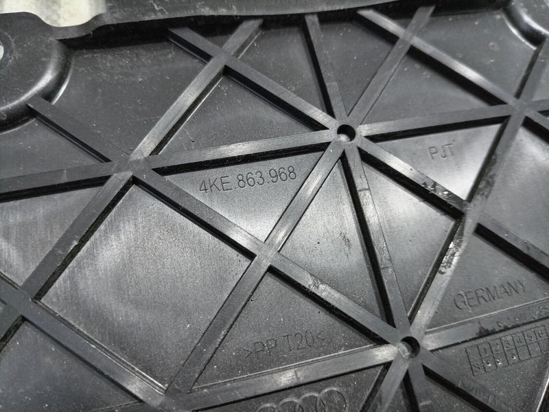 AUDI E-TRON 2018-ON CABLE RETAINER COVER 4KE863968 GENUINE