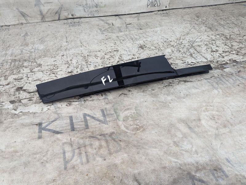 SKODA KAROQ NU7 17-2021 FRONT LEFT N/S DOOR WINDOW FRAME TRIM 575837901A GENUINE