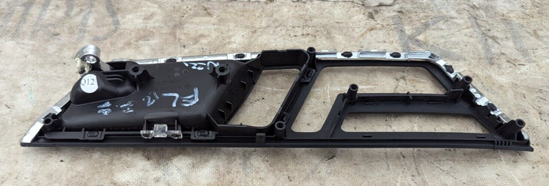 MERCEDES S CLASS W221 06-13 FRONT LEFT N/S INNER DOOR HANDLE TRIM A2217205748