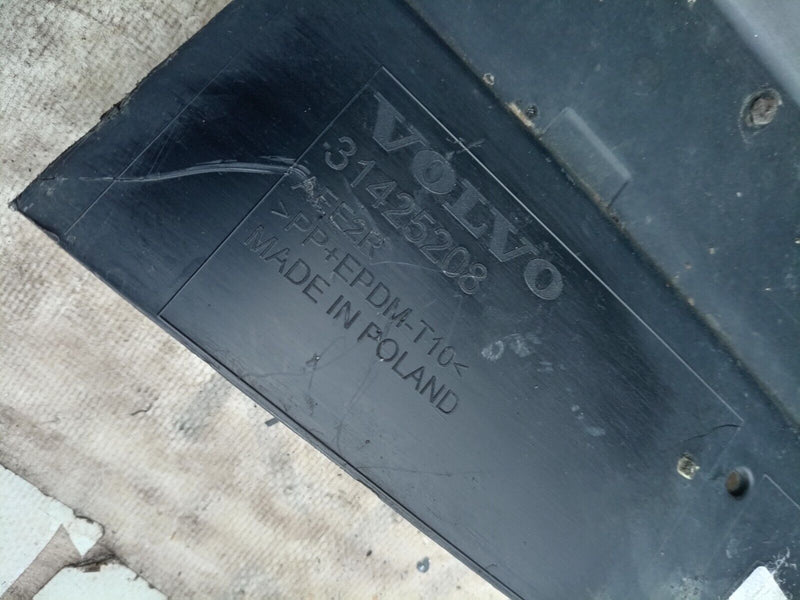 VOLVO XC60 2017-2020 REAR BUMPER GENUINE PDC 31425198